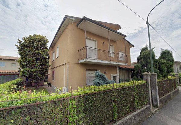 casa indipendente in vendita a Rovato