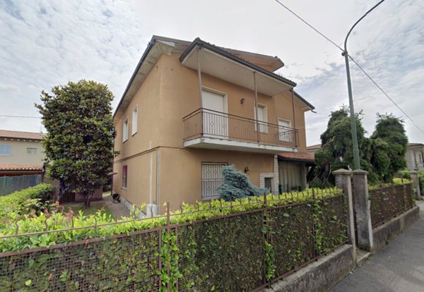 casa indipendente in vendita a Rovato
