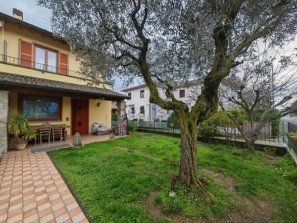 casa indipendente in vendita a Rovato
