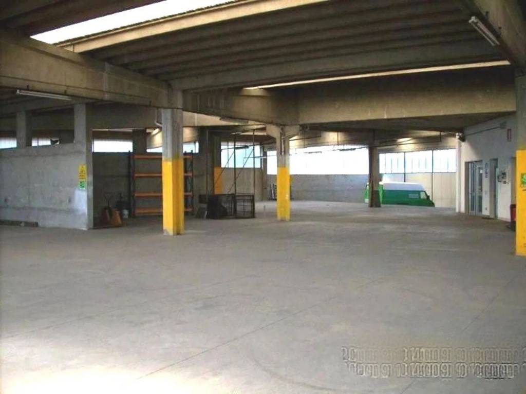 intera palazzina in vendita a Rovato