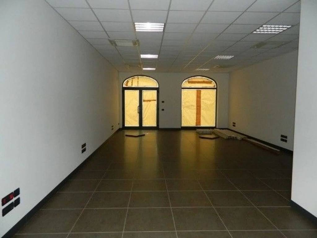 negozio in vendita a Rovato