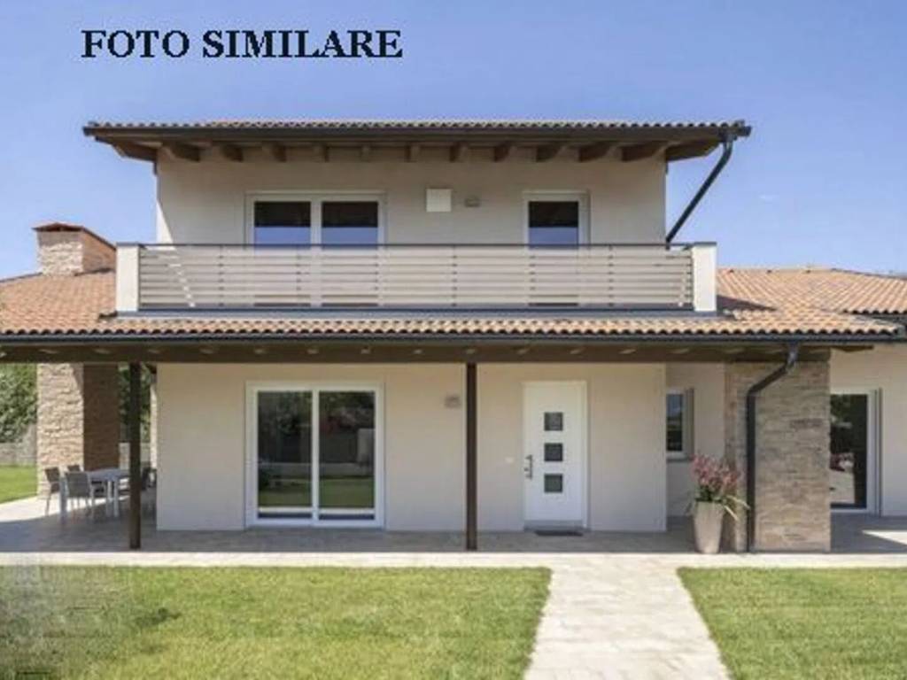 casa indipendente in vendita a Rovato in zona Sant'Andrea