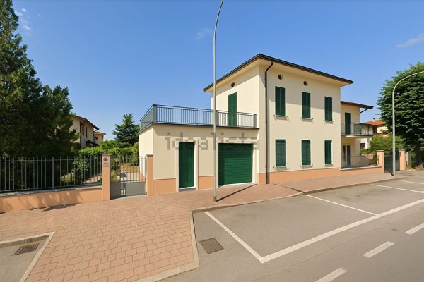 casa indipendente in vendita a Rovato