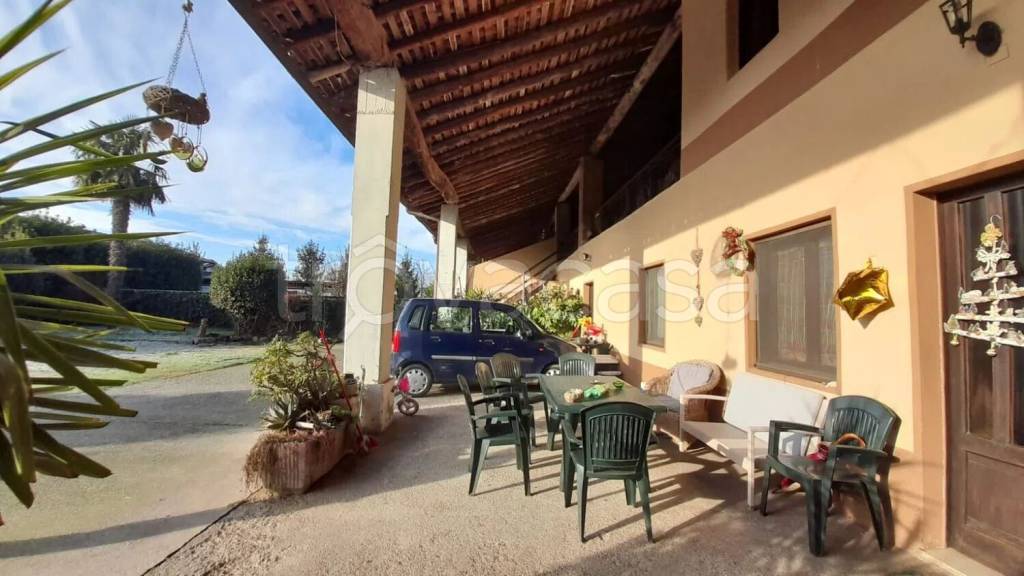 casa indipendente in vendita a Rovato in zona Duomo