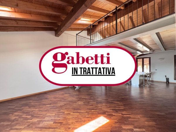appartamento in vendita a Rovato in zona Sant'Anna