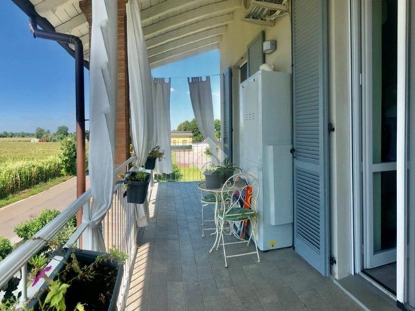 appartamento in vendita a Rovato in zona Sant'Andrea