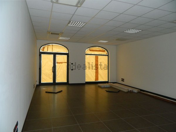 locale commerciale in vendita a Rovato