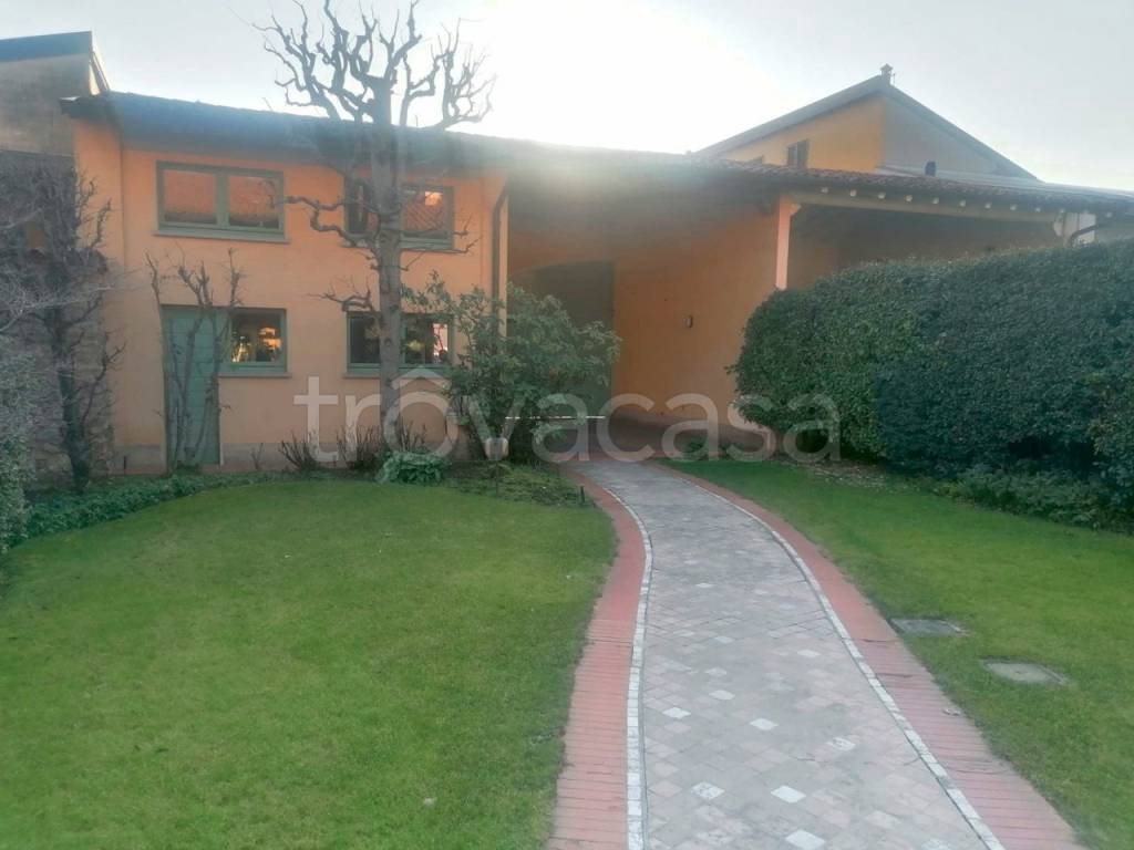 casa indipendente in vendita a Rovato