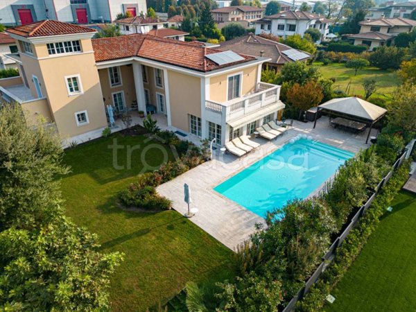 villa in vendita a Rovato