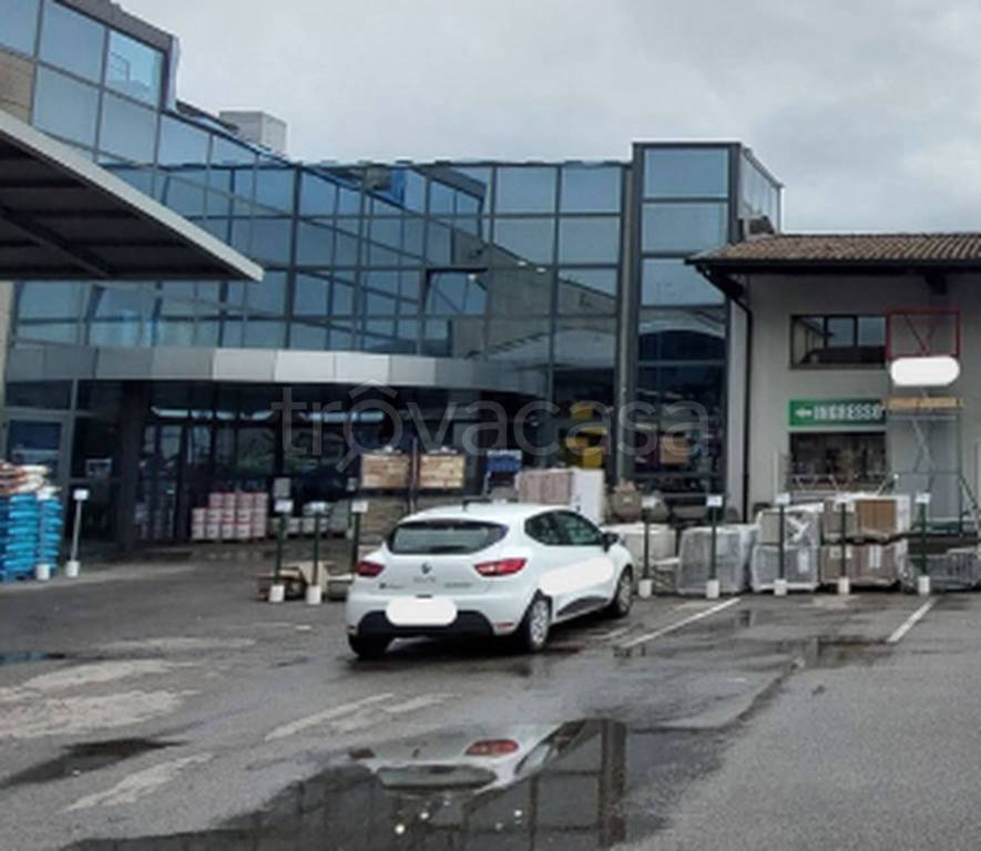 negozio in vendita a Rovato