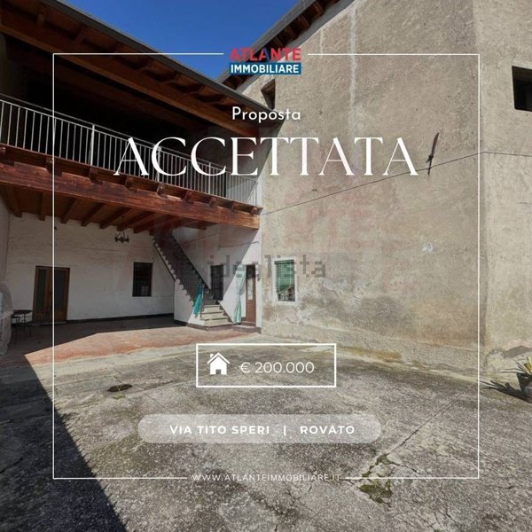 casale in vendita a Rovato