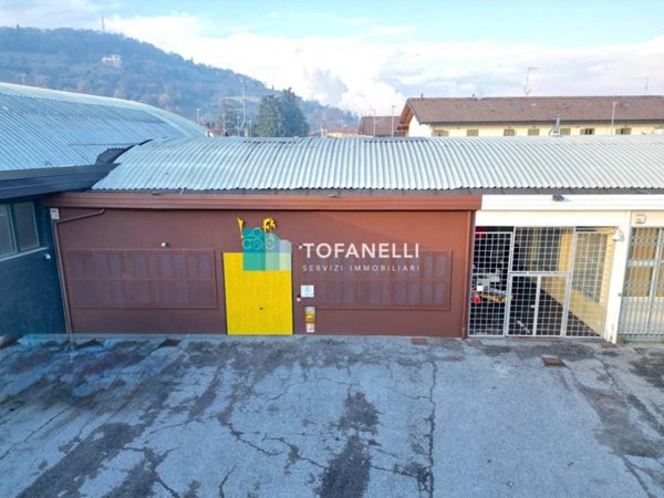 negozio in vendita a Rovato