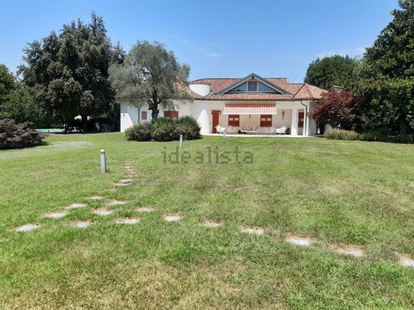 casa indipendente in vendita a Rovato