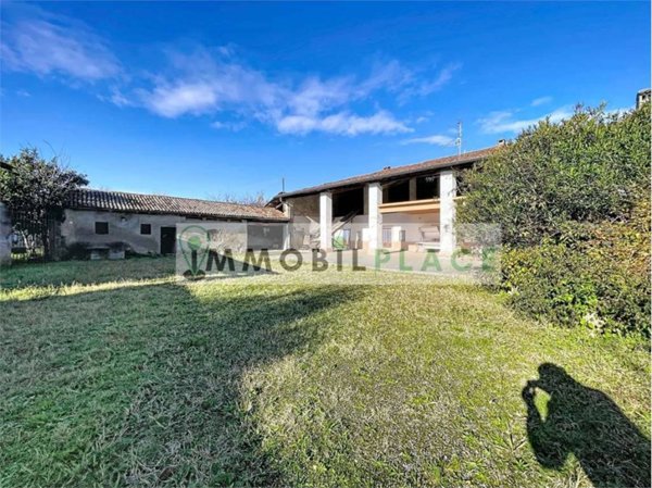 casa indipendente in vendita a Rovato in zona Lodetto