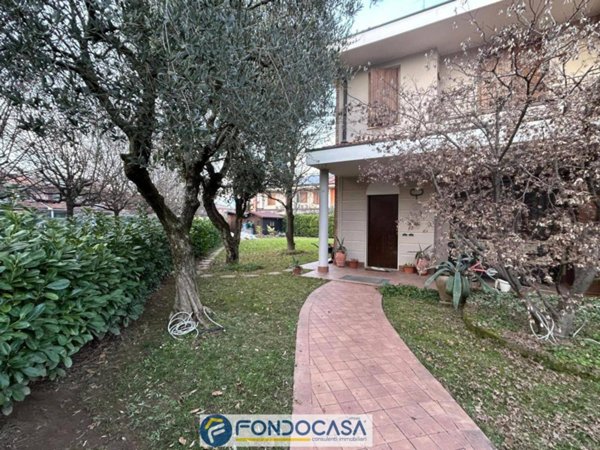 casa indipendente in vendita a Rovato