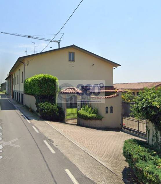 casa indipendente in vendita a Rovato in zona Duomo