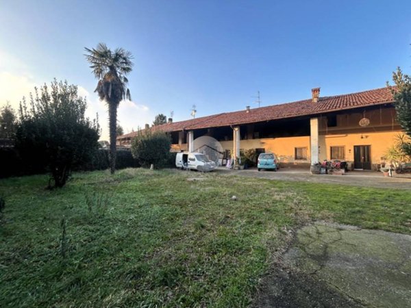 casa indipendente in vendita a Rovato in zona San Giorgio