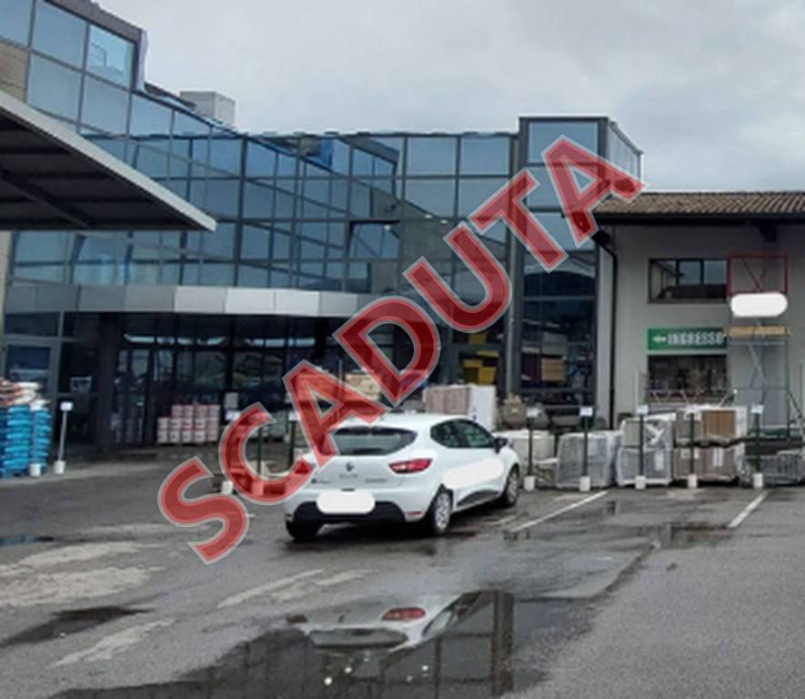 negozio in vendita a Rovato