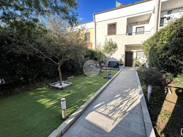 casa indipendente in vendita a Rovato