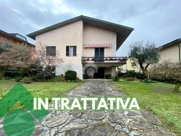 casa indipendente in vendita a Rovato