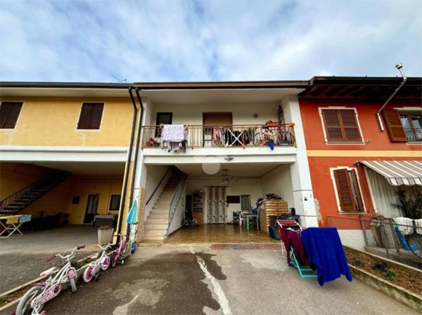 casa indipendente in vendita a Rovato in zona Sant'Anna