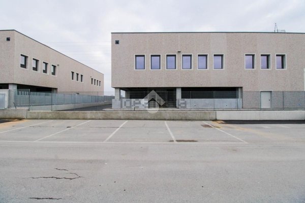 capannone in vendita a Rovato