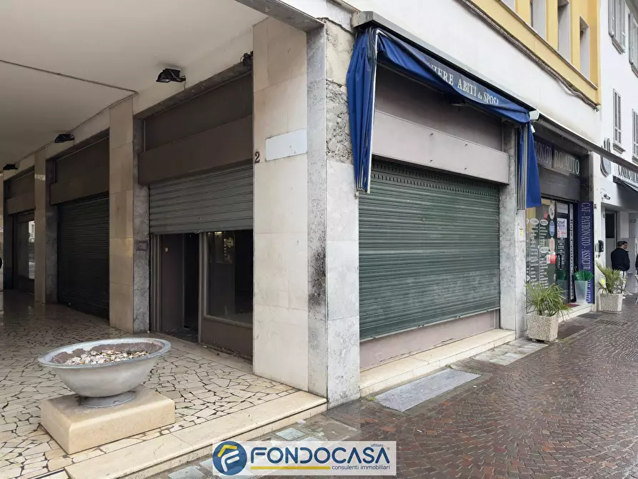 locale commerciale in vendita a Rovato