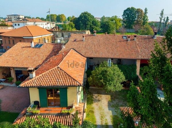 casa indipendente in vendita a Rovato