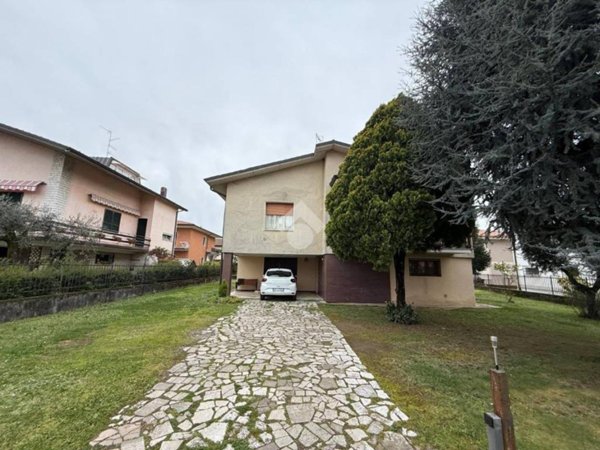 casa indipendente in vendita a Rovato