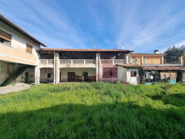 casale in vendita a Rovato