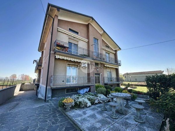 appartamento in vendita a Rovato in zona Sant'Anna