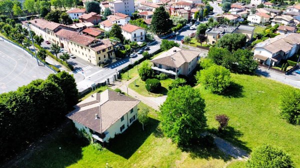 casa indipendente in vendita a Rovato