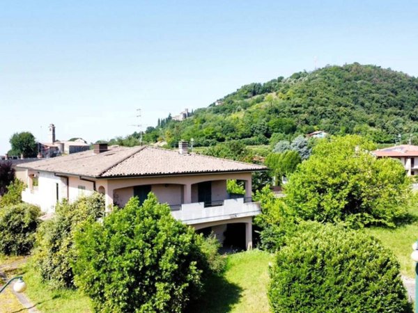 casa indipendente in vendita a Rovato