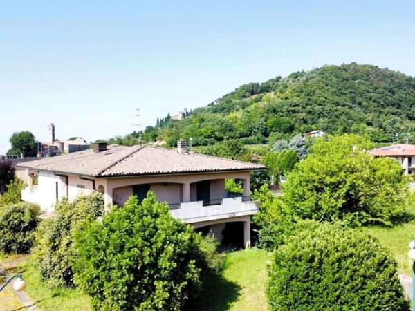 casa indipendente in vendita a Rovato