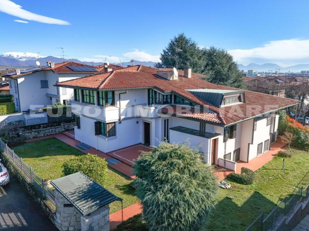 casa indipendente in vendita a Rovato