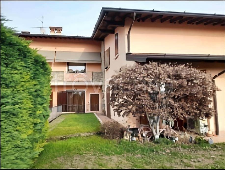 casa indipendente in vendita a Rovato