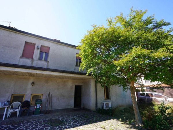 casa indipendente in vendita a Rovato
