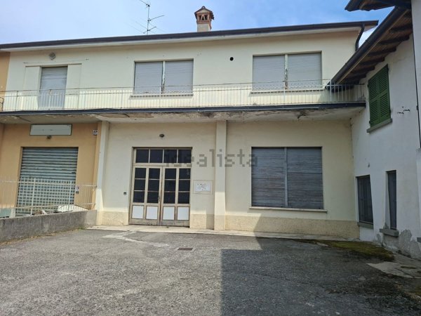 casa indipendente in vendita a Rovato in zona Lodetto