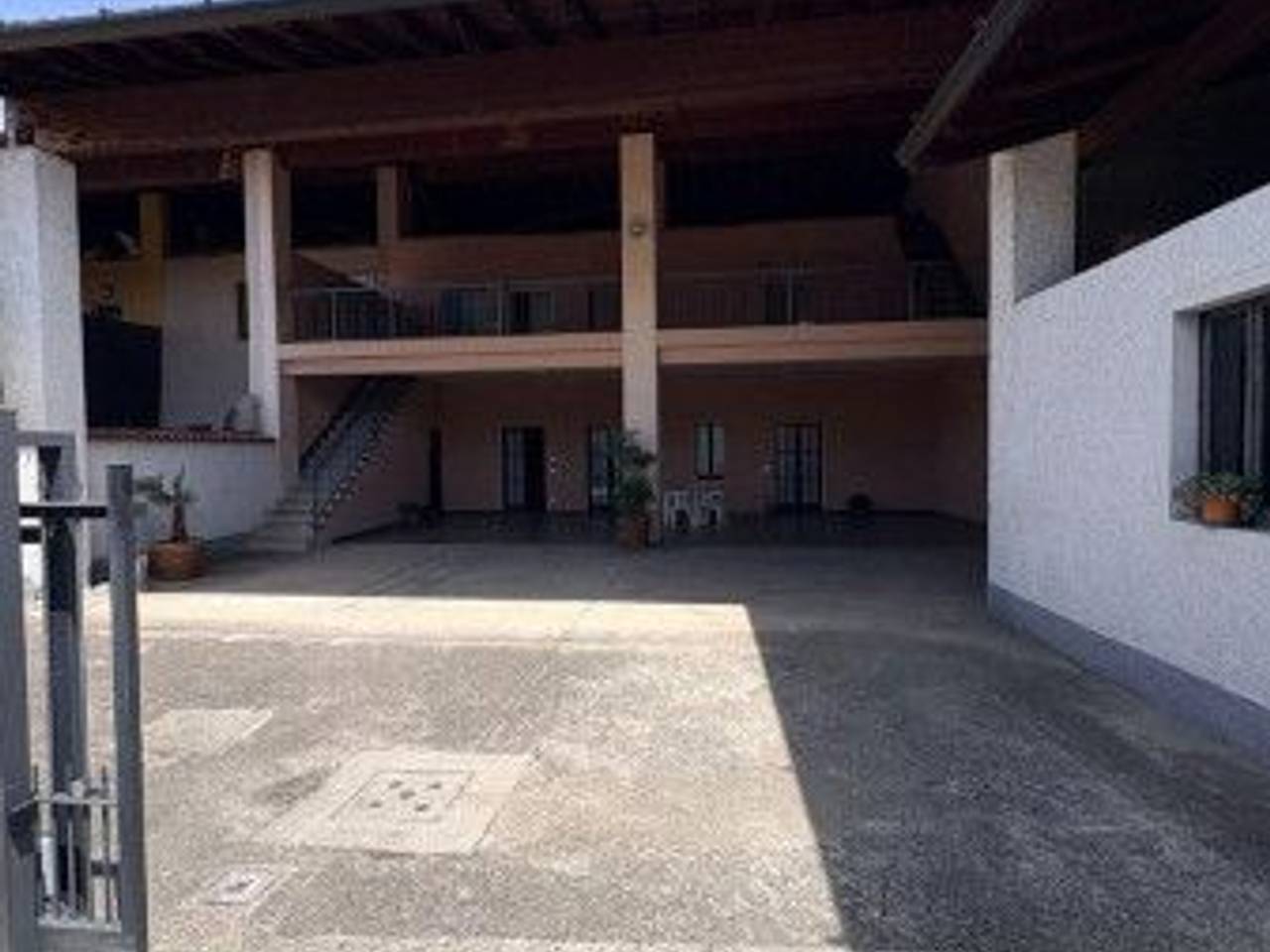 casa indipendente in vendita a Rovato in zona Duomo