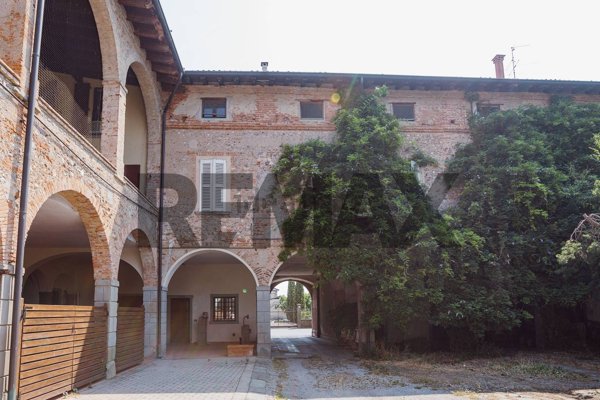 appartamento in vendita a Rovato in zona Sant'Anna