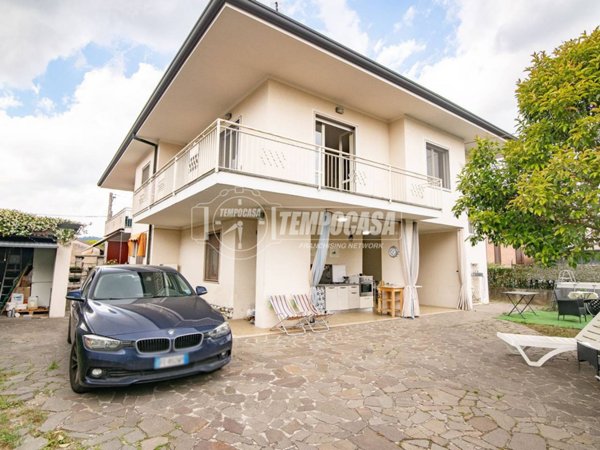 casa indipendente in vendita a Rovato