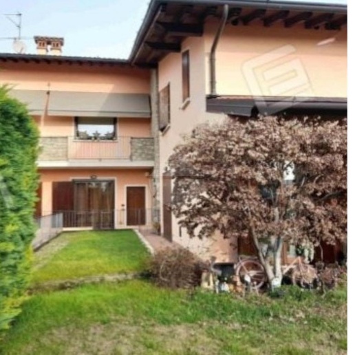 casa indipendente in vendita a Rovato