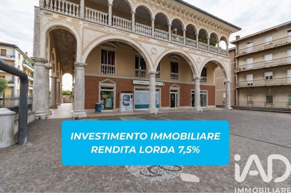 negozio in vendita a Rovato