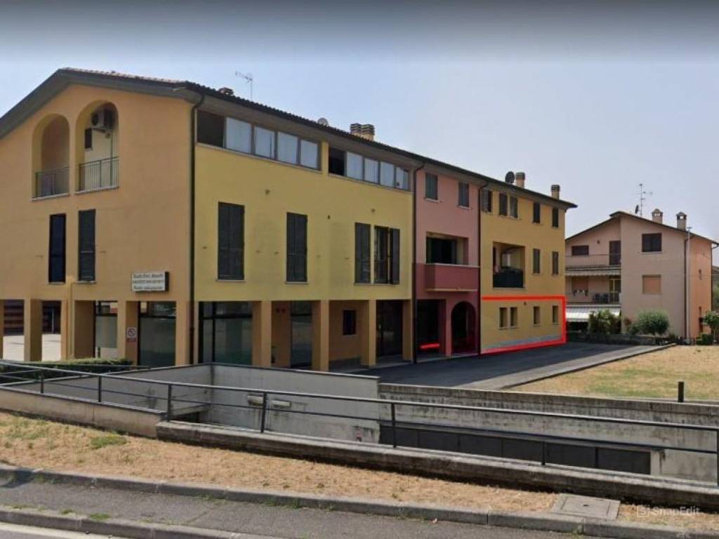 negozio in vendita a Rovato