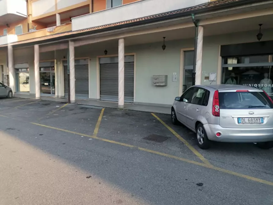 negozio in vendita a Rovato