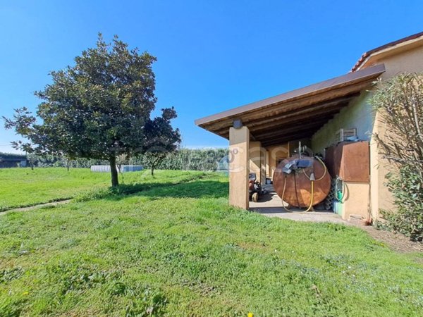 casa indipendente in vendita a Rovato in zona Duomo