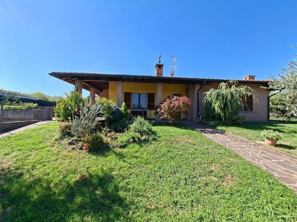 casa indipendente in vendita a Rovato