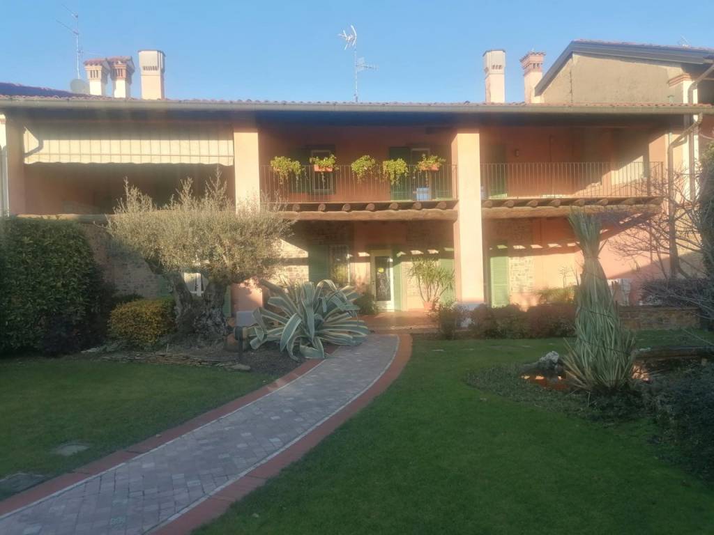 casa indipendente in vendita a Rovato