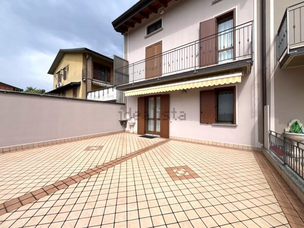 casa indipendente in vendita a Rudiano