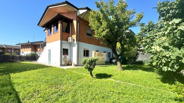 casa indipendente in vendita a Rudiano
